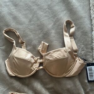 Vetchy Elegant Satin Bra in Gold